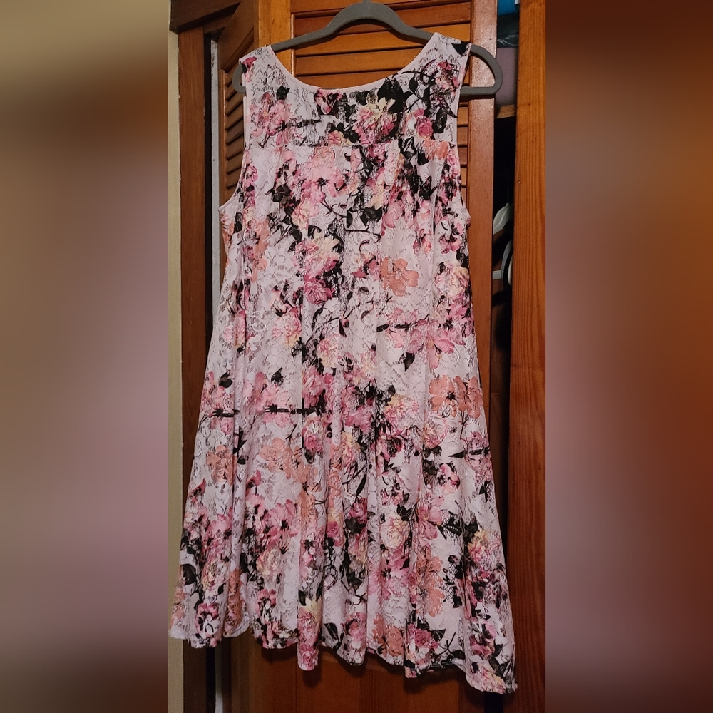 18/20 pink floral sleeveless dress